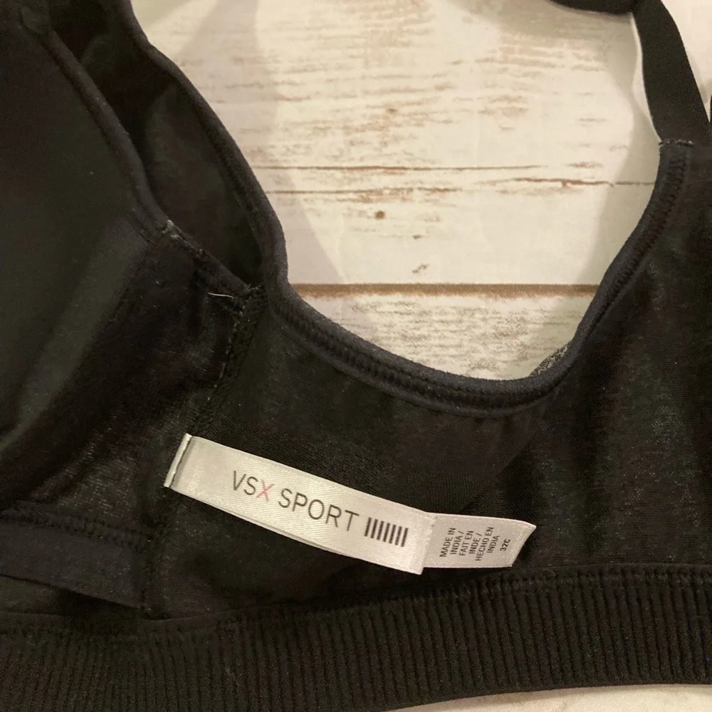 Victoria’s Secret VSX Sport High Impact Sports Bra 32C